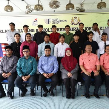 MAINJ TAJA 20 PELAJAR IKUTI KURSUS MODULAR PEMASANGAN DAN PENYELENGGARAAN ELEKTRIK