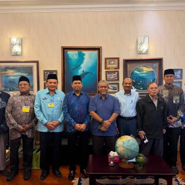 MAINJ TEROKA KERJASAMA PENGURUSAN TANAH WAKAF BERSAMA MADOS’S HOLDINGS